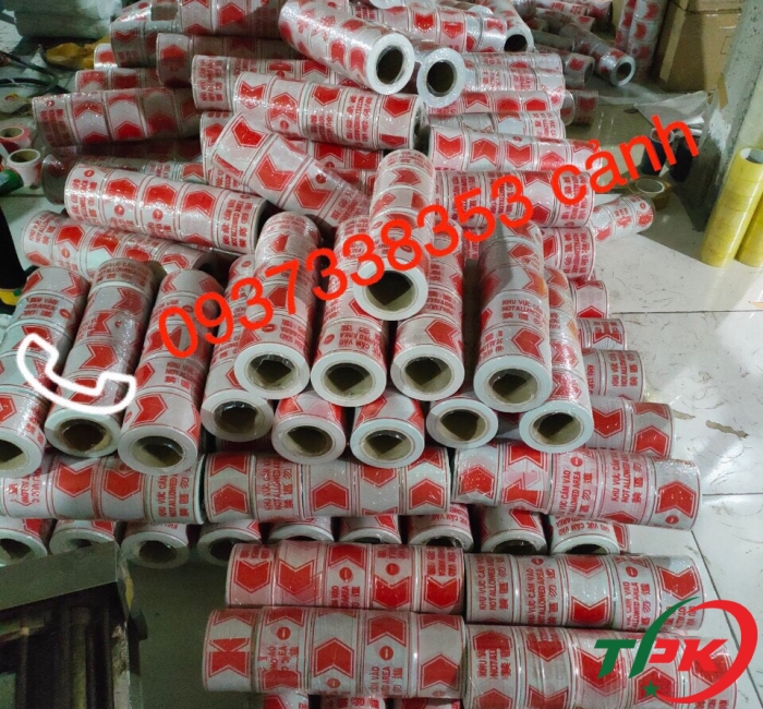 Băng rào cảnh báo màu trắng đỏ