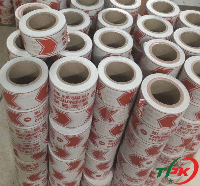băng rào cảnh báo trắng đỏ