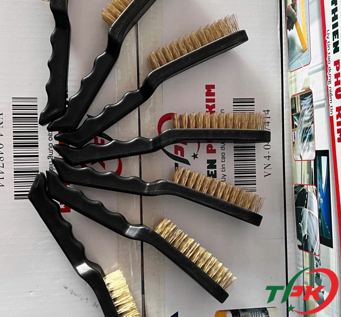 chổi chà gỉ cầm tay nhựa đen